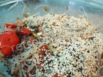 Фунчоза с грибами и перцем
