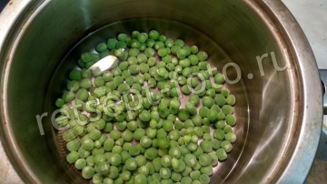 Гороховая каша из зеленого горошка с сыром