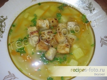 Гороховый суп с чесночными гренками