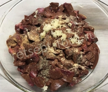 Говяжьи почки в томатном соусе