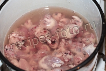 Гречка с куриными сердечками в горшочке