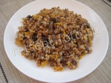 Гречка с маслятами