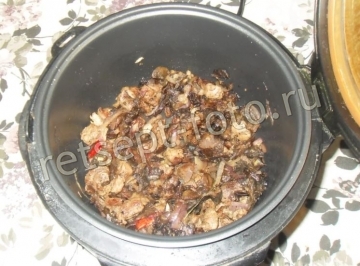 Гречка с сушеными грибами и мясом в мультиварке