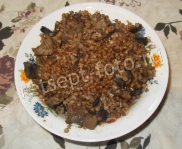 Гречка с сушеными грибами и мясом в мультиварке