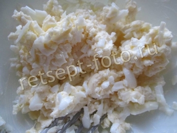 Гренки с плавленым сыром и яйцом
