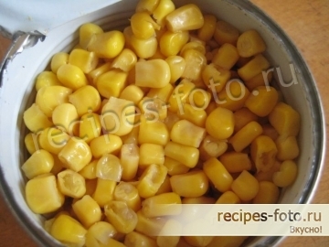 Грибной салат с кукурузой и рисом