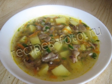 Грибной суп с перловкой и картошкой