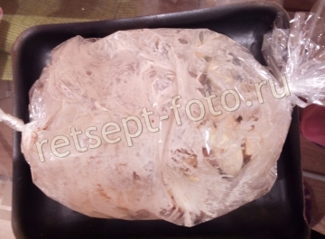 Гусь кусочками с яблоками и айвой