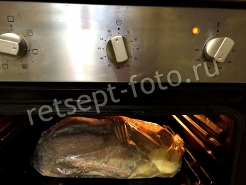 Гусь с картошкой в рукаве