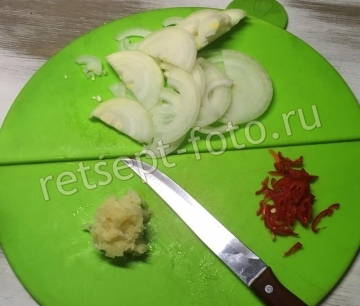 Хе из рыбы с морковью и луком (из судака)