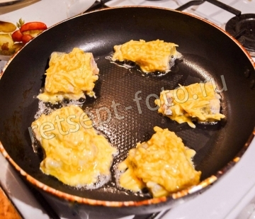 Хек в сырном кляре