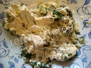 Хлеб с чесноком и зеленью