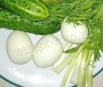 Холодный свекольник с курицей на айране (кефир и минеральная вода)