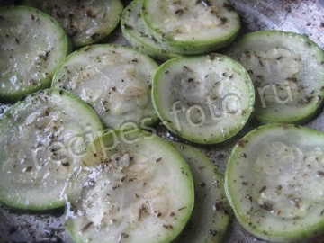 Овощная пицца с кабачками