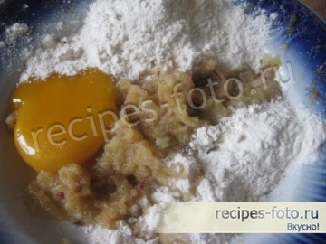Яблочные оладьи с корицей