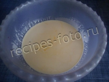Яблочный сдобный дрожжевой пирог