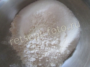 Ягодный крамбл с кукурузной мукой