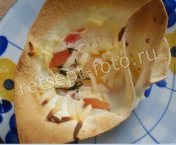 Яичница в лаваше с сыром в духовке