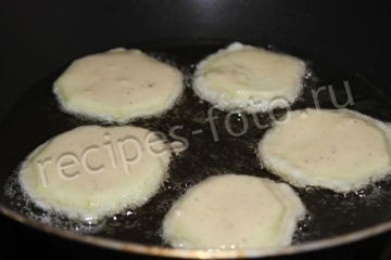 Кабачки жареные в кляре с яйцом