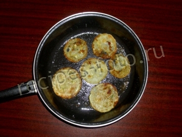 Кабачки жареные в муке без яиц с чесноком
