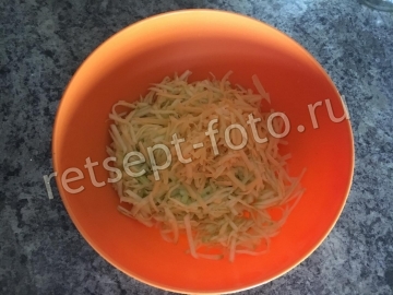 Кабачковые оладьи с сыром для детей 1,5 года