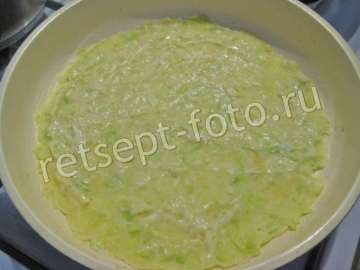Кабачковый торт с морковью и луком