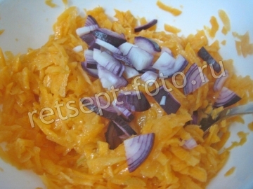 Кабачковый торт с морковью и луком
