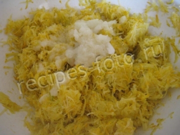 Кабачковый торт с сыром и помидорами