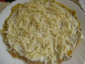 Кабачковый торт с сыром и помидорами