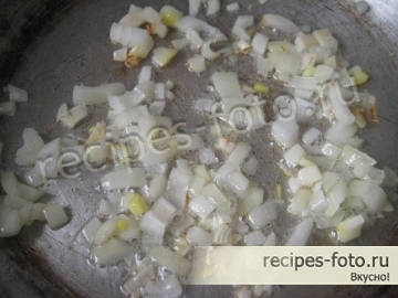 Жареный рис с овощами и яйцом по-китайски