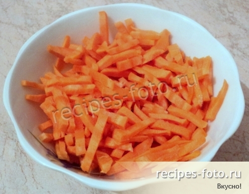 Гуляш из говядины с черносливом