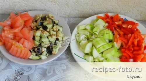Овощное рагу с мясом и картошкой в мультиварке