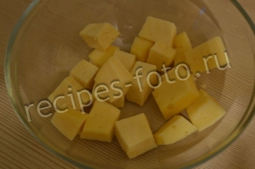 Канапе с креветками, сыром и оливками