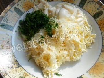 Канапе с колбасой и плавленым сыром