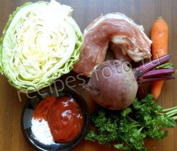 Капуста с мясом и черносливом тушеная в горшочке в духовке