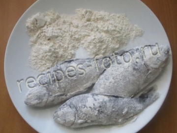 Караси жареные в муке
