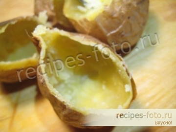 Картофель с начинкой запеченный в духовке в мундире