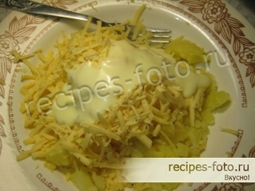 Картофель с начинкой запеченный в духовке в мундире