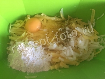 Картофельные драники с сыром в вафельнице