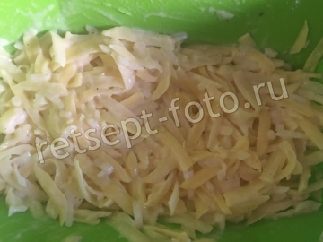 Картофельные драники с сыром в вафельнице