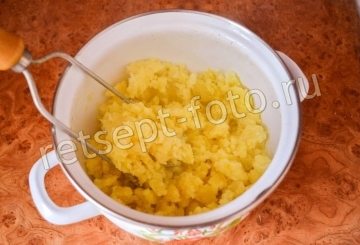 Картофельные гнезда с курицей и сыром