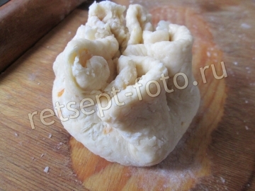 Картофельные пирожки с рыбой в духовке