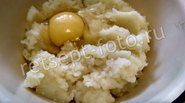 Картофельные зразы с зеленым луком и чесноком