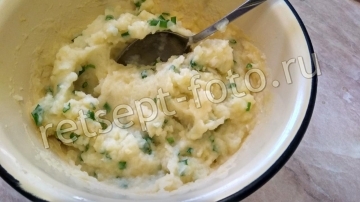 Картофельные зразы с зеленым луком и чесноком