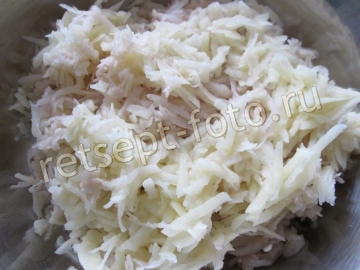 Картофельный пирог с рыбой из сырого картофеля