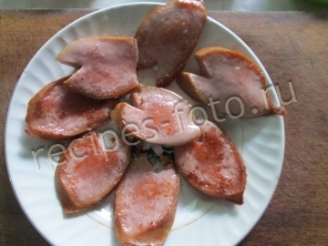 Картошка фаршированная с колбасой и сыром
