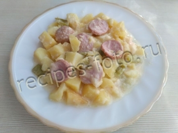 Картошка с кабачками в сметане в мультиварке