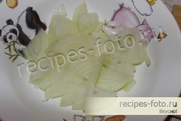Картошка с маринованным луком на закуску