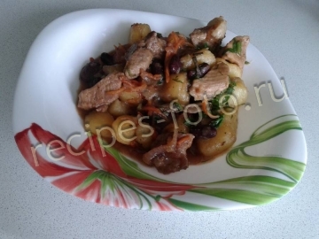 Картошка с мясом и фасолью