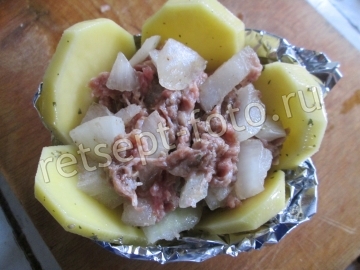 Картошка с мясом в духовке